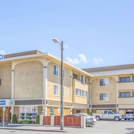 Days Inn By Wyndham Eureka Ca Bagian luar foto