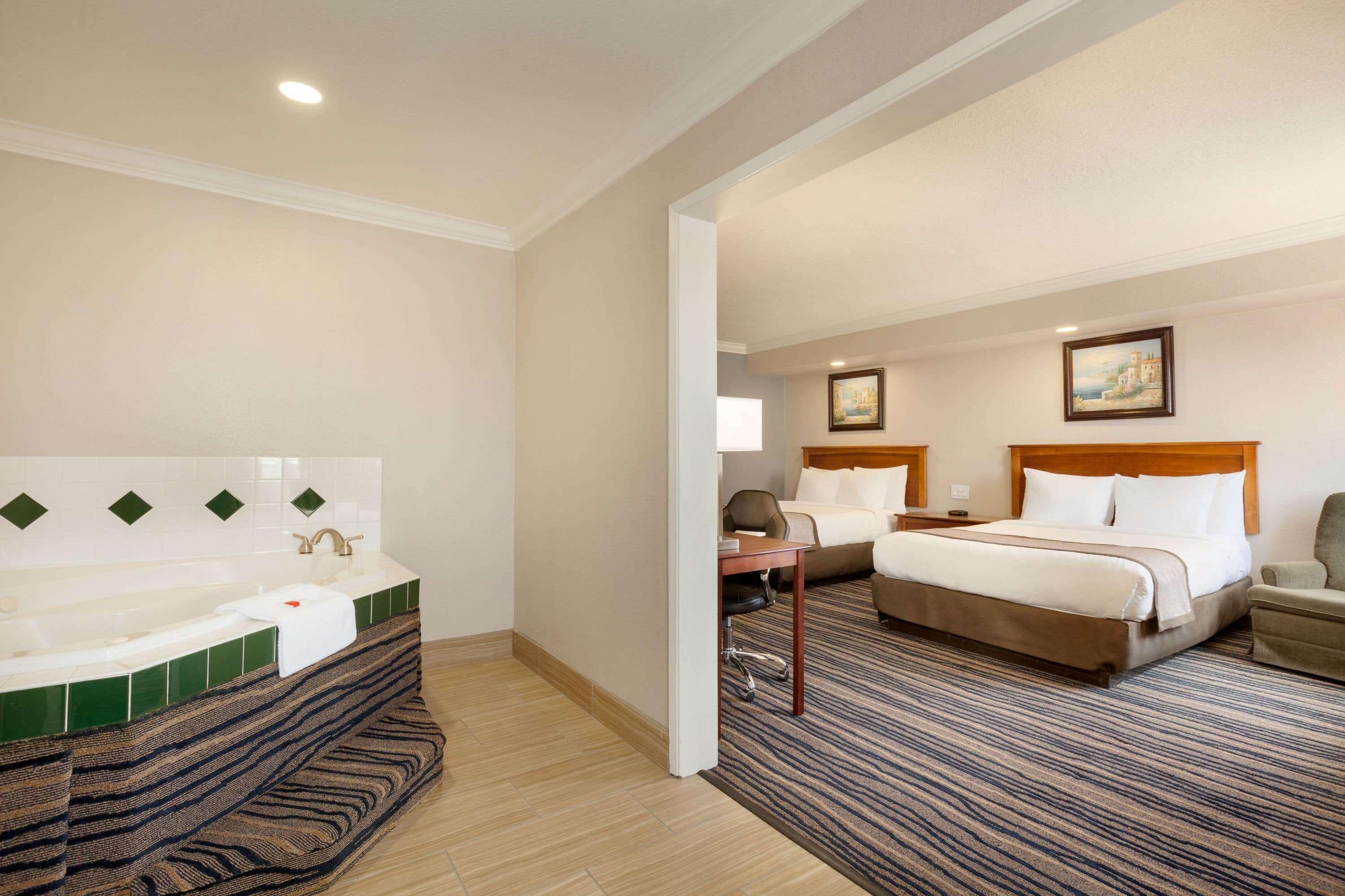 Days Inn By Wyndham Eureka Ca Bagian luar foto