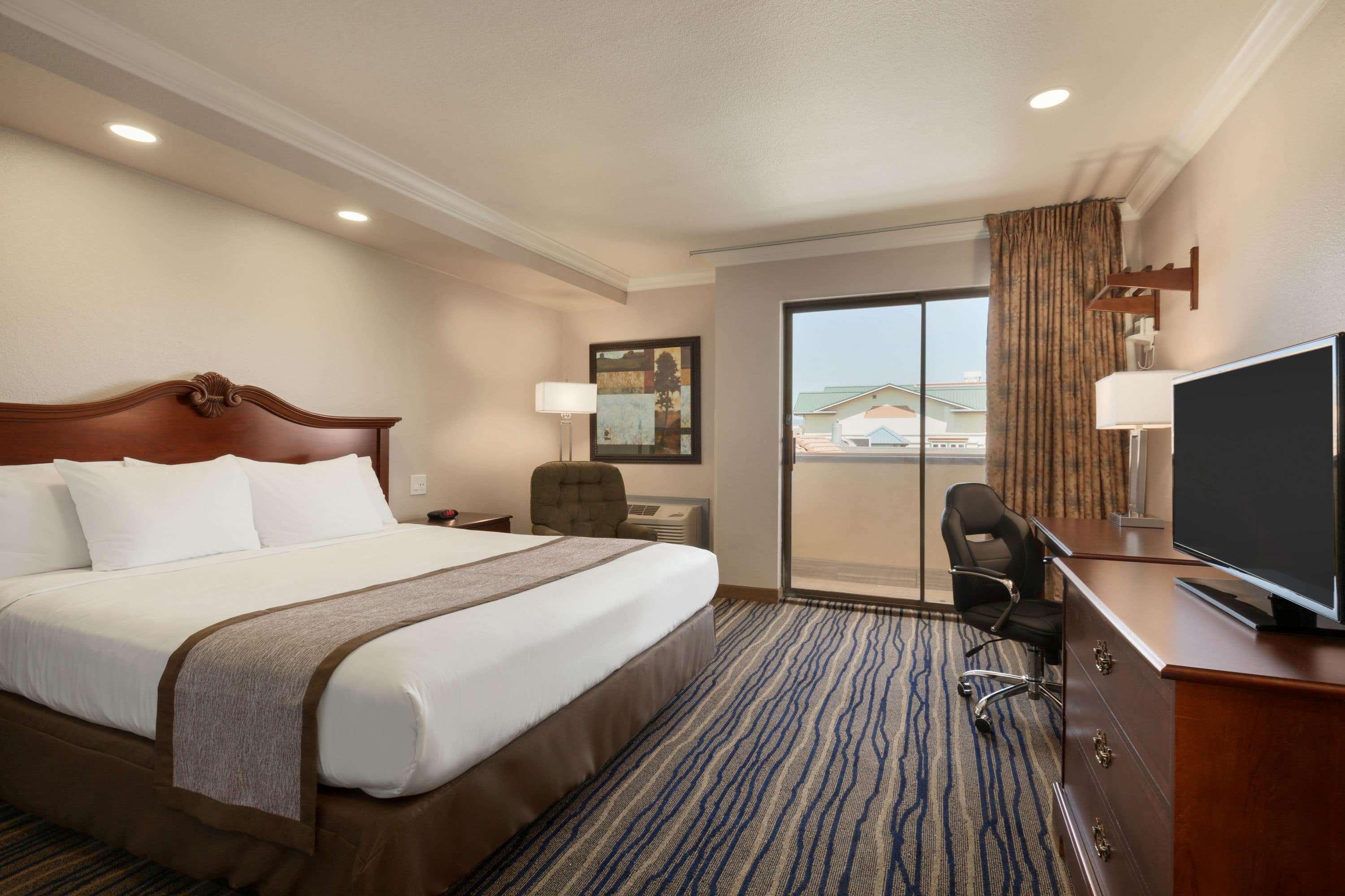 Days Inn By Wyndham Eureka Ca Bagian luar foto