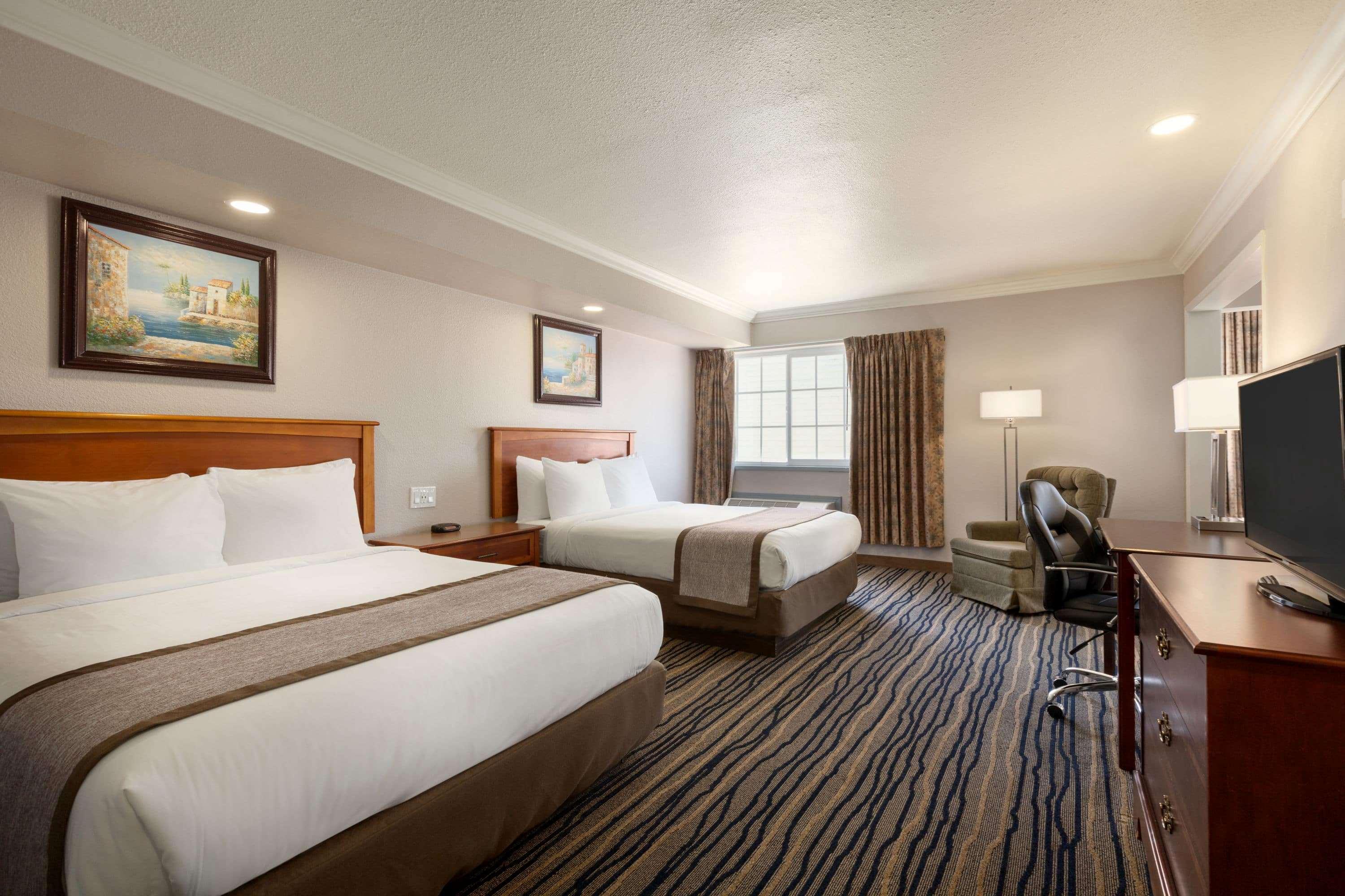 Days Inn By Wyndham Eureka Ca Bagian luar foto