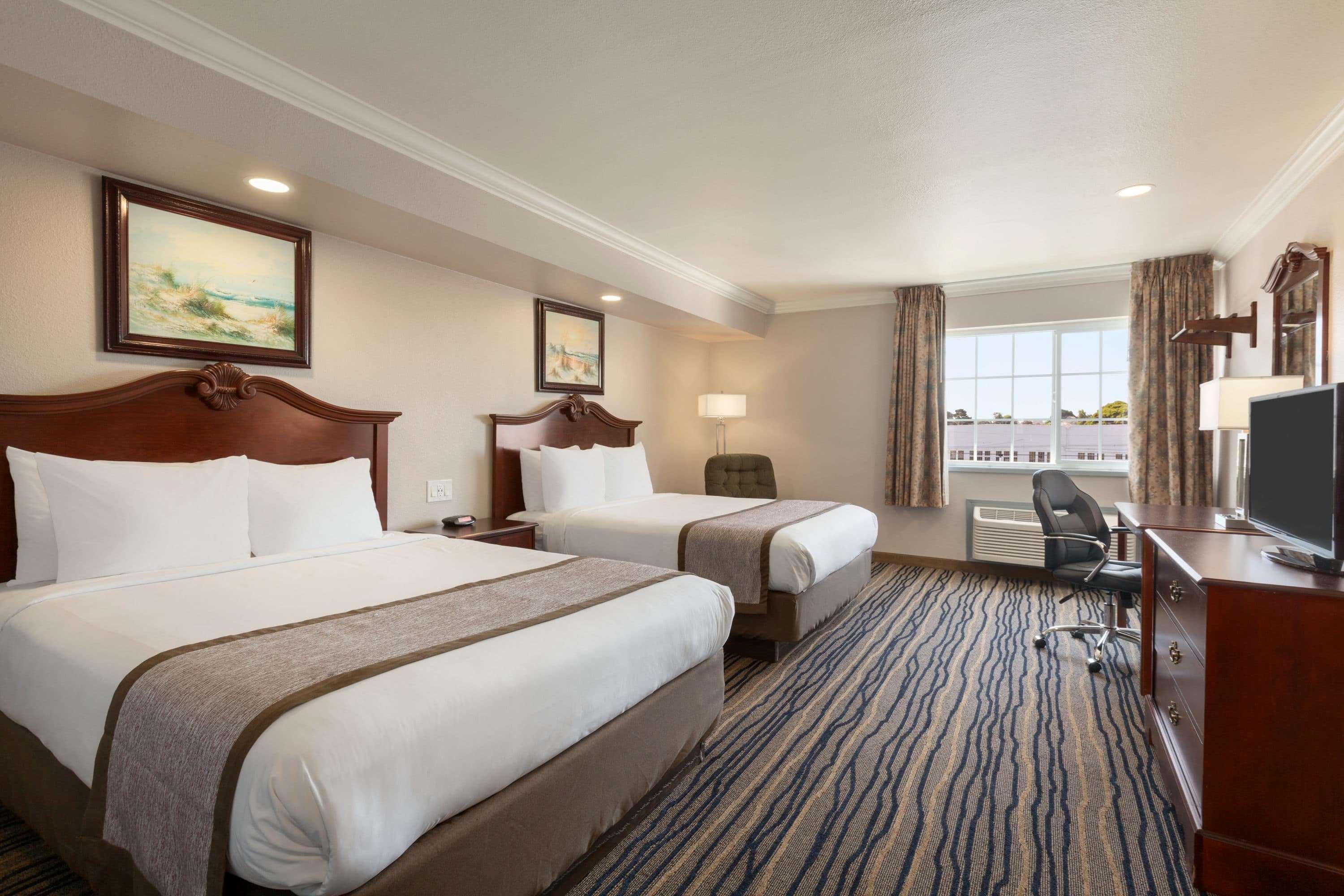 Days Inn By Wyndham Eureka Ca Bagian luar foto
