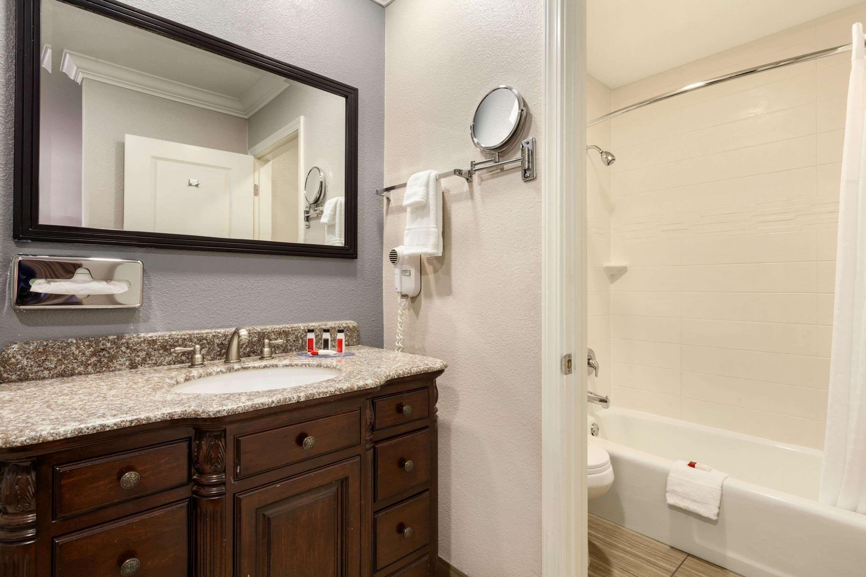 Days Inn By Wyndham Eureka Ca Bagian luar foto