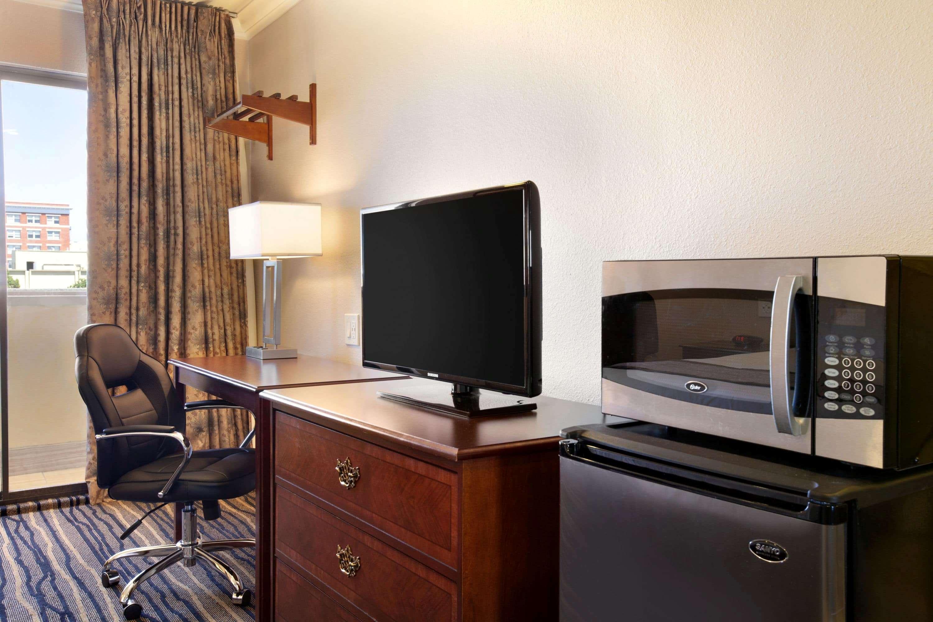 Days Inn By Wyndham Eureka Ca Bagian luar foto