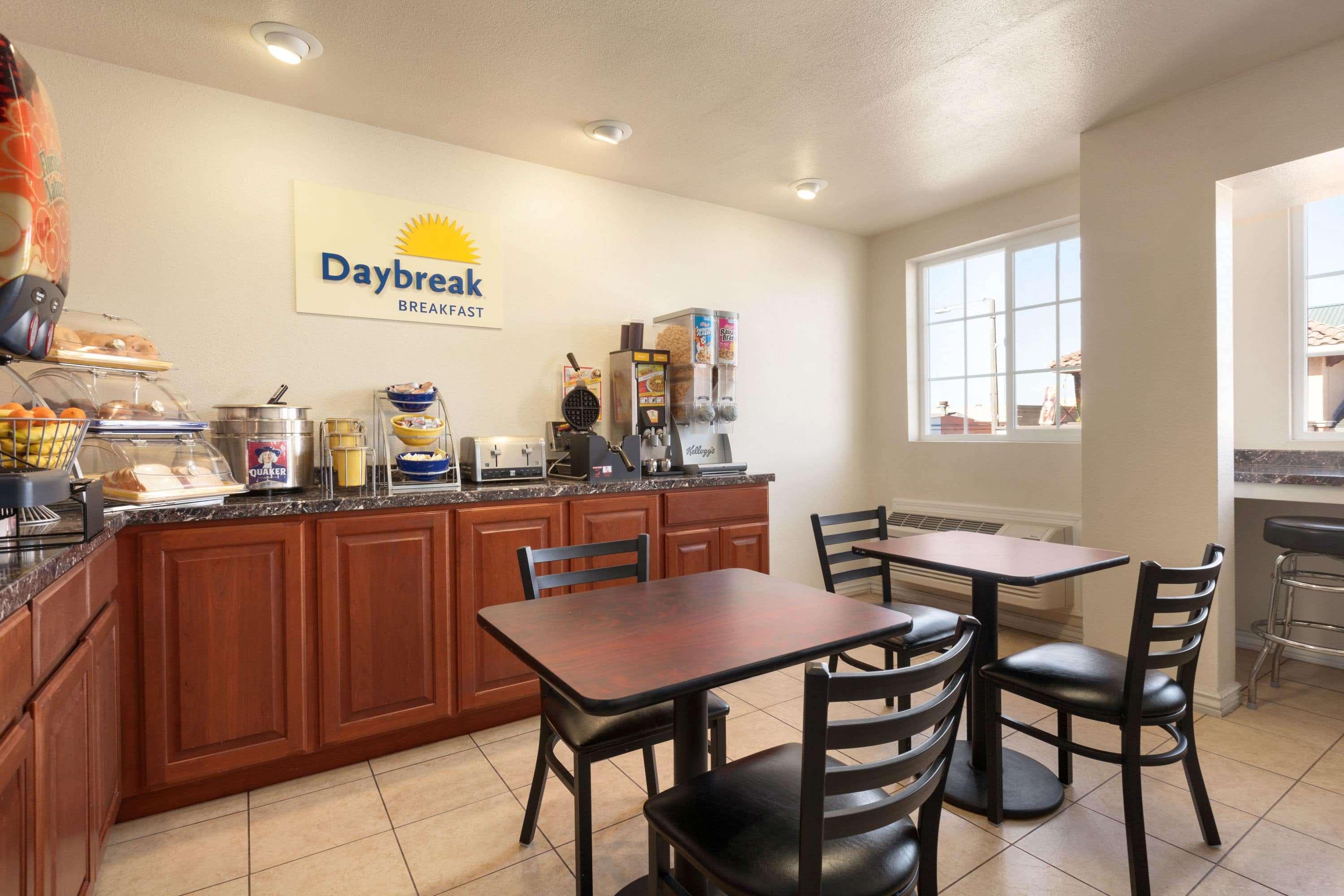 Days Inn By Wyndham Eureka Ca Bagian luar foto
